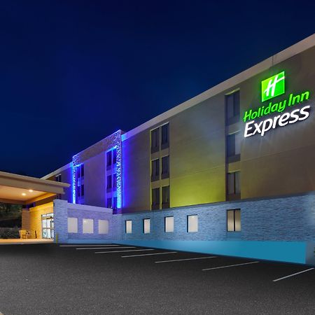 Holiday Inn Express Fairfax-Arlington Boulevard By Ihg Exterior foto