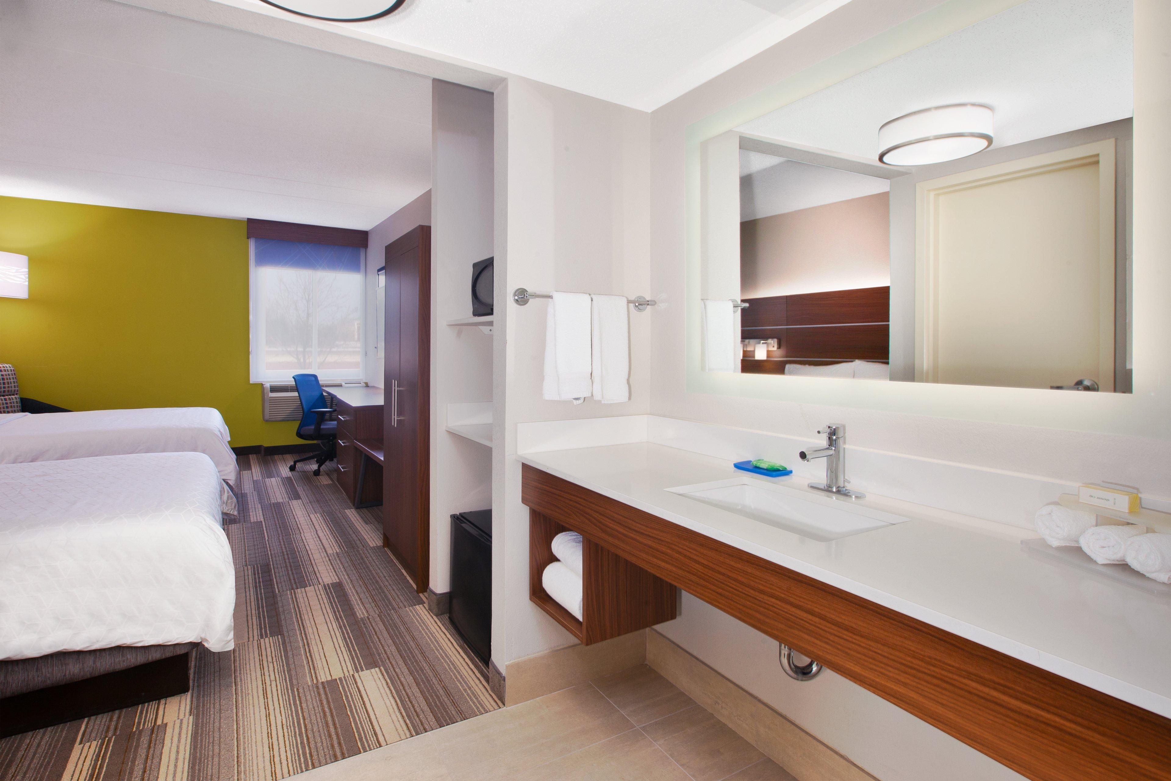 Holiday Inn Express Fairfax-Arlington Boulevard By Ihg Exterior foto